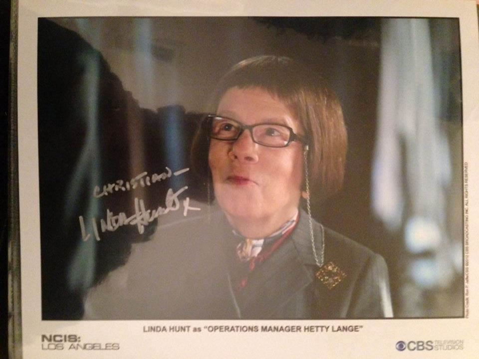 Linda Hunt Autograph