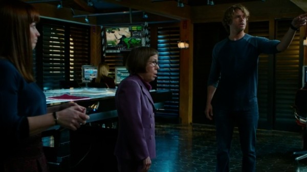 Hetty baiting Deeks into telling her what he knows about "The Woman"... Nice !!